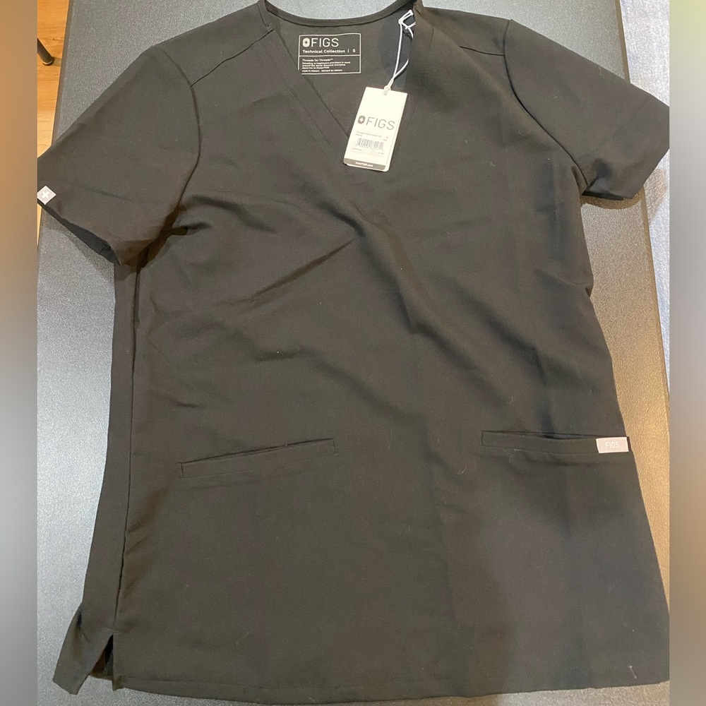NWT FIGS Casma Three Pocket Scrub Top Black Size Small